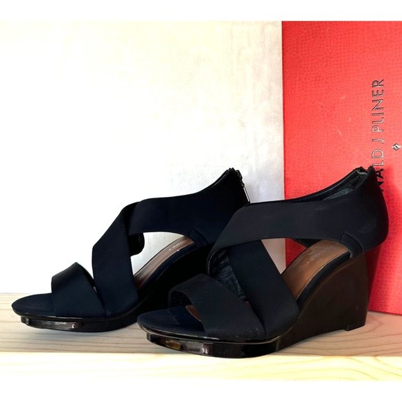 New Donald Pliner black Aurora crepe elastic wedge heel size 8.5 zip back - Picture 7 of 8